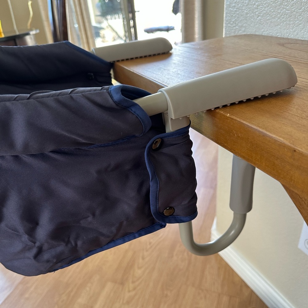 Hook On Chair Portable Baby Feeding Seat Attach to Table for Home and Travel
